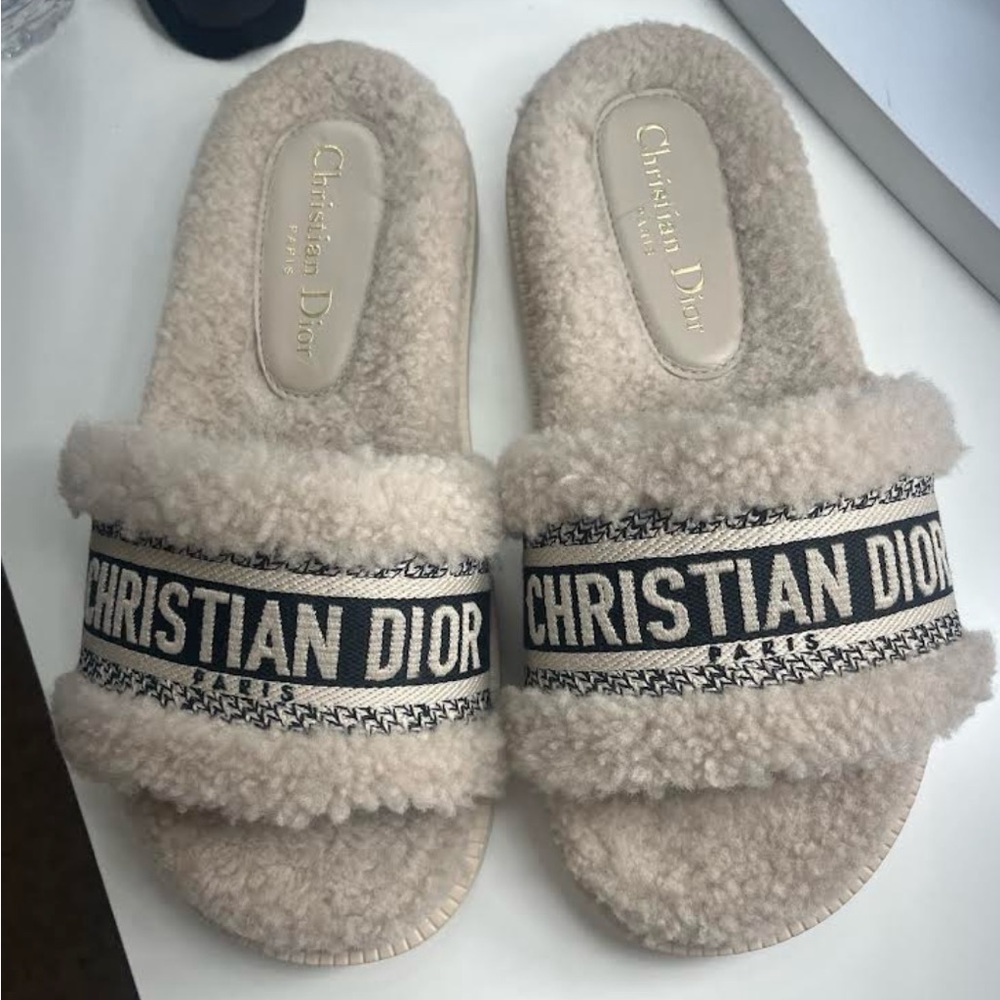 Christian Dior slides, women size 7, cream color - Picture 4 of 8